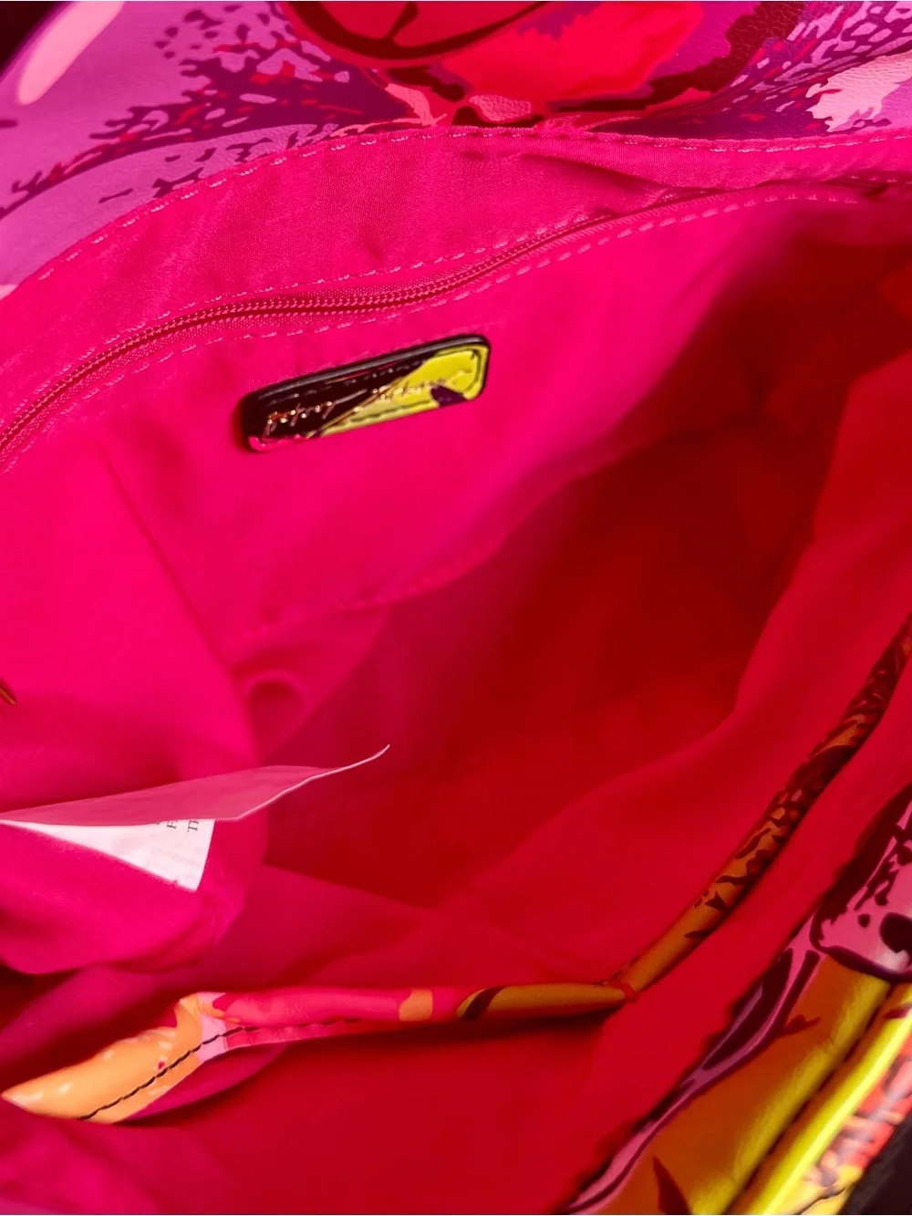 Betsey Johnson Butterfly ๐ Puffed Flap Crossbody Bag. Gold Hardware Floral ๐ฆ๐NWT - Picture 12 of 13